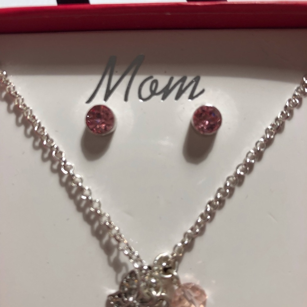 Necklace - Picture 2 of 4